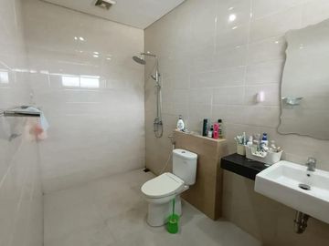 JUAL RUMAH HARGA BUTUH CEPAT FURNISHED DEKAT MARANATHA POLBAN, KONSEP CLUSTER