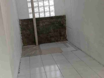 Dijual dan dikontrakan rumah lebar tanah 15 meter Luas tanah 173 meter kt 2 km 2 harga 1,4 m nego dijual dikontrakan 4.500.00 per bulan