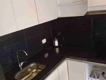 ARRIENDO APARTAESTUDIO AMOBLADO