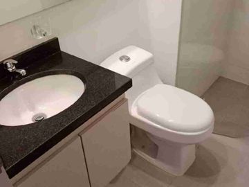 ARRIENDO APARTAESTUDIO AMOBLADO