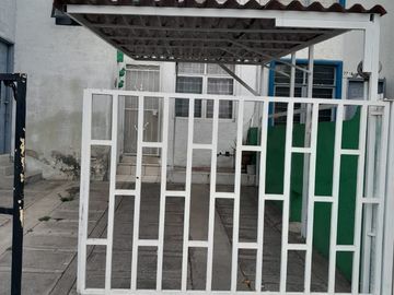 VENTA CASA HABITACION JARDINES DE SAN JOSE ISLA RAZA