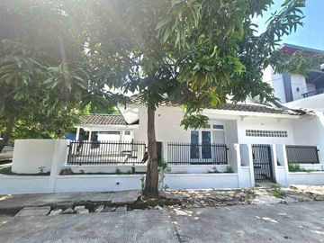 rumah hook di bulevar hijau harapan insah bekasi