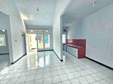 rumah hook di bulevar hijau harapan insah bekasi