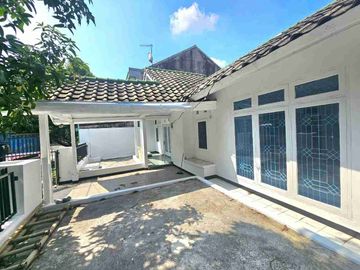 rumah hook di bulevar hijau harapan insah bekasi