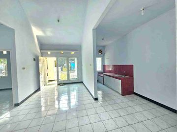 rumah hook di bulevar hijau harapan insah bekasi