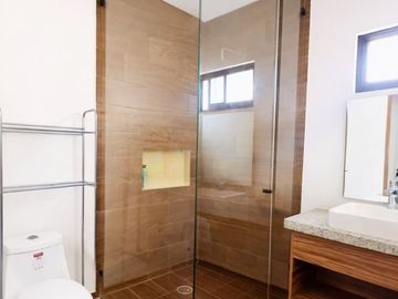 CASA EN VENTA PARAISO BOSQUES DE SANTA ANITA