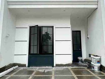 Rumah American Clasic di Susukan Ciracas Jakarta Timur