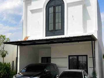 Rumah American Clasic di Susukan Ciracas Jakarta Timur