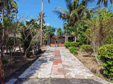 dijual rumah klasik bonus full furnish dibarat smpn 1 srandakan