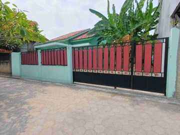 Kontrakan Rumah Bagus Halaman Luas Dekat Kampus Dan Underpass Joglo
