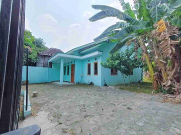 Kontrakan Rumah Bagus Halaman Luas Dekat Kampus Dan Underpass Joglo