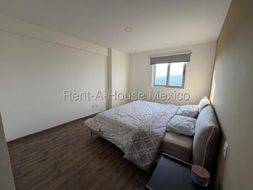 Departamento en Renta, Amueblado, El Refugio, 2 recámaras, 2 estac. , Alberca, gimnasio, canchas.
