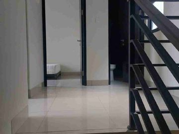 rumah siap huni full renovasi clister magenta sumarecon  bekasi