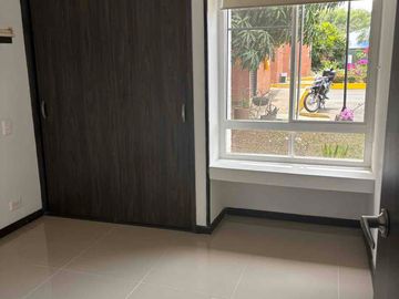 se arrienda casa de un piso de lujo