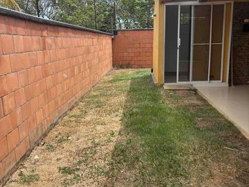 se arrienda casa de un piso de lujo