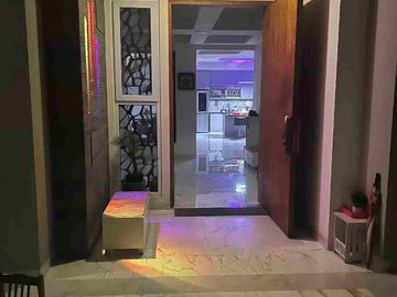 Super Canggih! Jual Rumah 3 Lantai Taman Ratu, Jakarta Barat