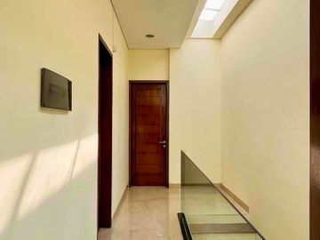 Jual Rumah Townhouse Modern Minimalist 204m2 di Pejaten Barat(Gonz)