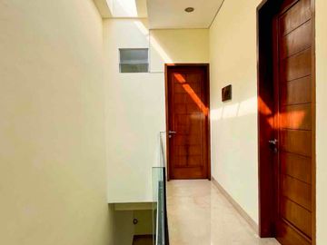Jual Rumah Townhouse Modern Minimalist 204m2 di Pejaten Barat(Gonz)