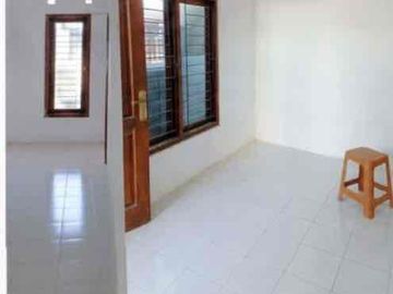 Rumah  Bagus  Dekat Stasiun Purwosari Solo Kota