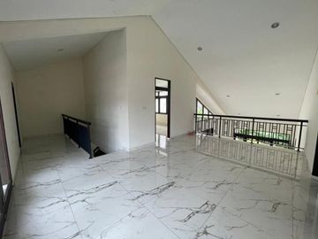 Rumah mewah 2 Lt TERMURAH Jl. Malang, Menteng, Jakarta Pusat