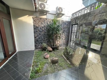 Rumah mewah 2 Lt TERMURAH Jl. Malang, Menteng, Jakarta Pusat