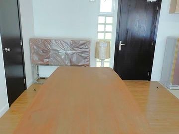 2 Bedroom Condo with 1 Parking Slot and Balcony For Rent at Arca South Western Bicutan Taguig
