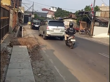 Di Jual Murah Rumah + Tanah Di Pinggir Jalan Utama Meruya Utara Jakarta Barat