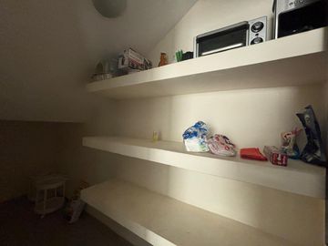 Casa en renta amueblada con piscina y páneles en privada