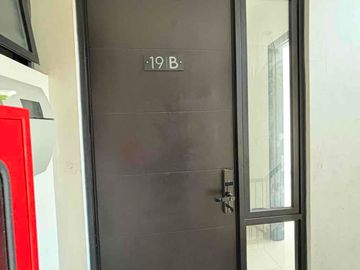 Disewakan Green Royal Condo House posisi di Lantai 2 ya !! Type 2 Br 5 x 10 m2 ada luas 50 m2 ada 2 kt 1 km unfurnished Siap huni!! Ayo survey yuk! nego yuk!