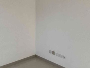 Disewakan Green Royal Condo House posisi di Lantai 2 ya !! Type 2 Br 5 x 10 m2 ada luas 50 m2 ada 2 kt 1 km unfurnished Siap huni!! Ayo survey yuk! nego yuk!