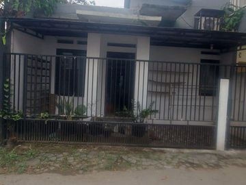 FLASH SALE RUMAH EMPAT RATUS JUTAAN DI TANGERANG SELATAN