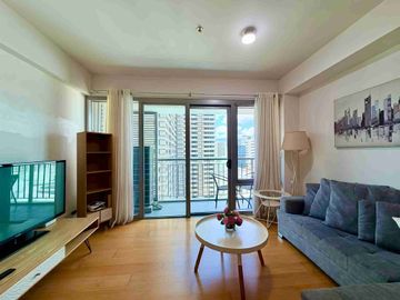 Fully Furnished 1 Bedroom Unit w/ Parking in Park Point Residences beside Ayala Mall Center Cebu