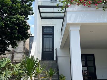 Dijual Rumah Mewah 2 Lantai Jagakarsa LT 133m² Rp2,9 M Free Biaya