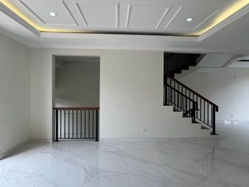 Dijual Rumah Mewah 2 Lantai Jagakarsa LT 133m² Rp2,9 M Free Biaya