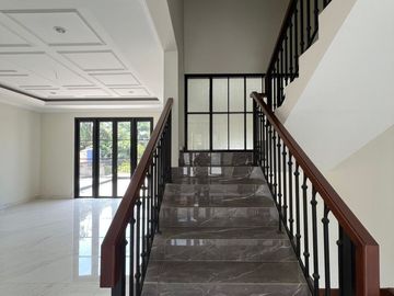 Dijual Rumah Mewah 2 Lantai Jagakarsa LT 133m² Rp2,9 M Free Biaya