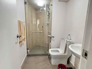 2 BEDROOM UNIT LOW FLOOR AT THE RISE