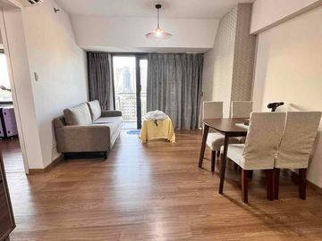2 BEDROOM UNIT LOW FLOOR AT THE RISE