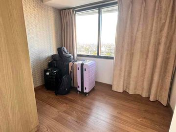 2 BEDROOM UNIT LOW FLOOR AT THE RISE