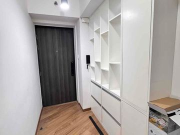 2 BEDROOM UNIT LOW FLOOR AT THE RISE