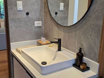 Merville Park Paranaque Modern Upscale House For Sale