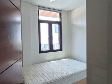 Merville Park Paranaque Modern Upscale House For Sale