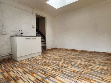SE VENDE CASA EN PLACILLA- VALPARAÍSO 2D-1B-3E  Valor 79.000.000.-