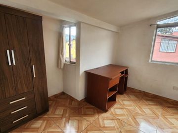 SE VENDE CASA EN PLACILLA- VALPARAÍSO 2D-1B-3E  Valor 79.000.000.-