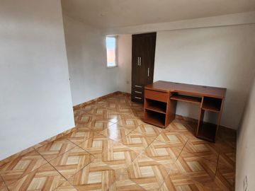 SE VENDE CASA EN PLACILLA- VALPARAÍSO 2D-1B-3E  Valor 79.000.000.-