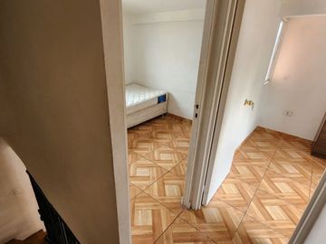 SE VENDE CASA EN PLACILLA- VALPARAÍSO 2D-1B-3E  Valor 79.000.000.-