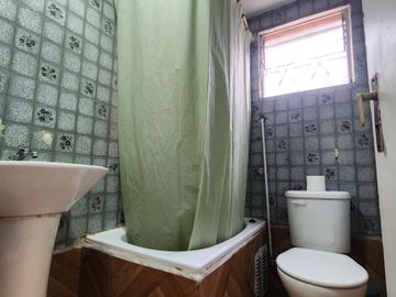 SE VENDE CASA EN PLACILLA- VALPARAÍSO 2D-1B-3E  Valor 79.000.000.-
