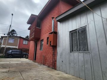 SE VENDE CASA EN PLACILLA- VALPARAÍSO 2D-1B-3E  Valor 79.000.000.-