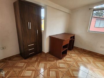 SE VENDE CASA EN PLACILLA- VALPARAÍSO 2D-1B-3E  Valor 79.000.000.-