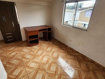 SE VENDE CASA EN PLACILLA- VALPARAÍSO 2D-1B-3E  Valor 79.000.000.-
