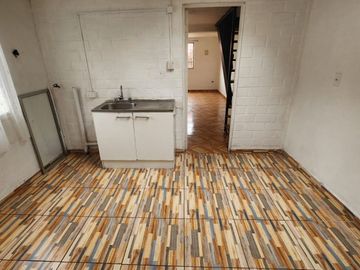 SE VENDE CASA EN PLACILLA- VALPARAÍSO 2D-1B-3E  Valor 79.000.000.-